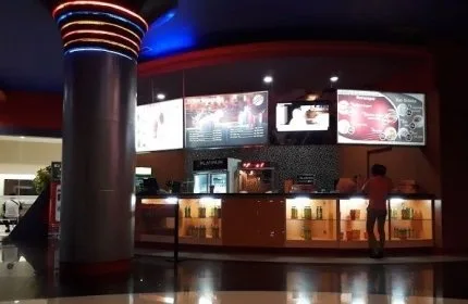 PLATINUM CINEPLEX SOLO